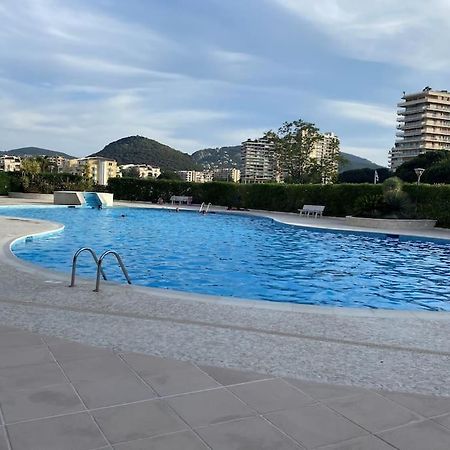 Studio Eleverca 3*- Rez De Jardin Terrasse - Axelle Loc'Appart Mandelieu La Napoule Luaran gambar