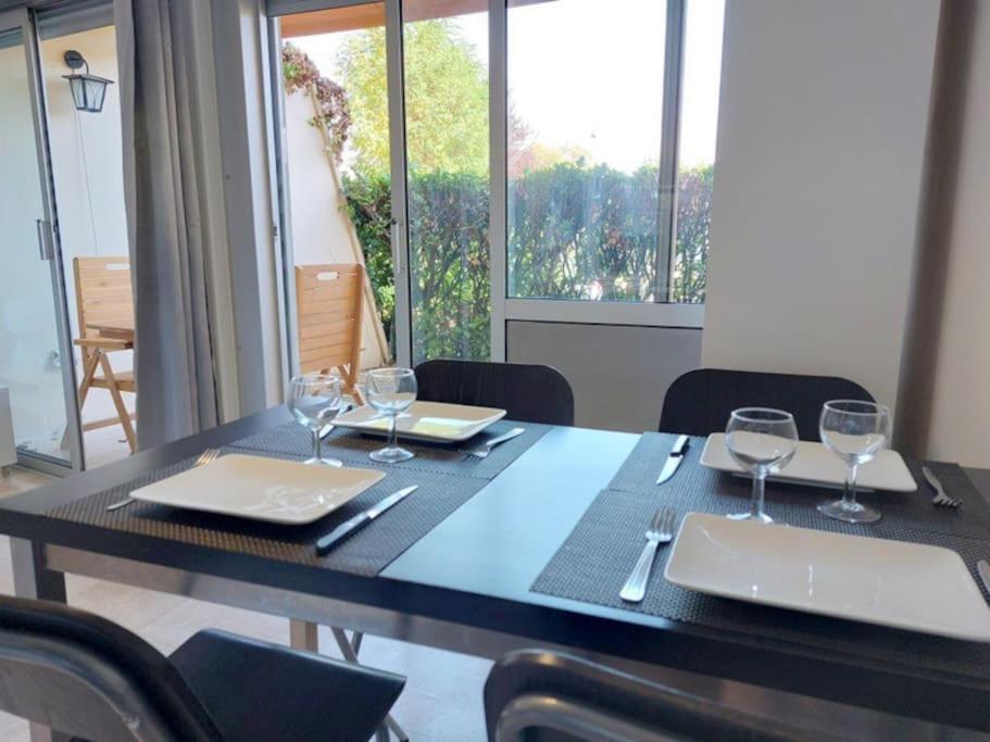 Studio Eleverca 3*- Rez De Jardin Terrasse - Axelle Loc'Appart Mandelieu La Napoule Luaran gambar